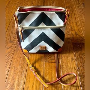 Dooney and bourke crossbody leather chevron